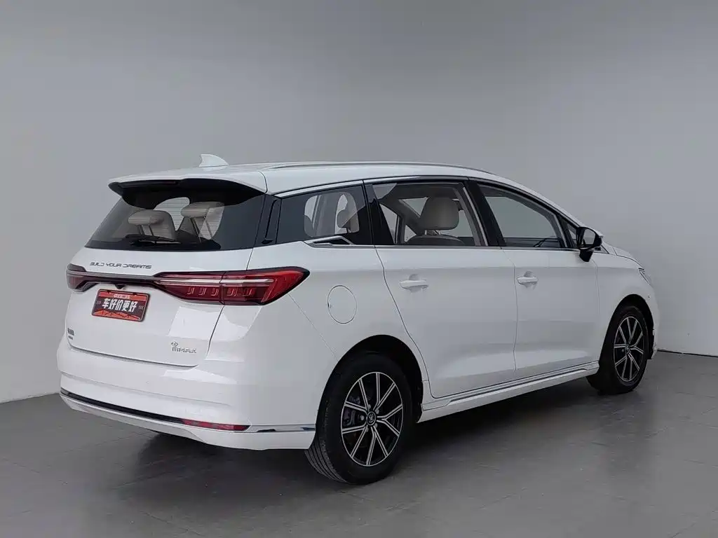 BYD MAX New Energy — миниатюра 2