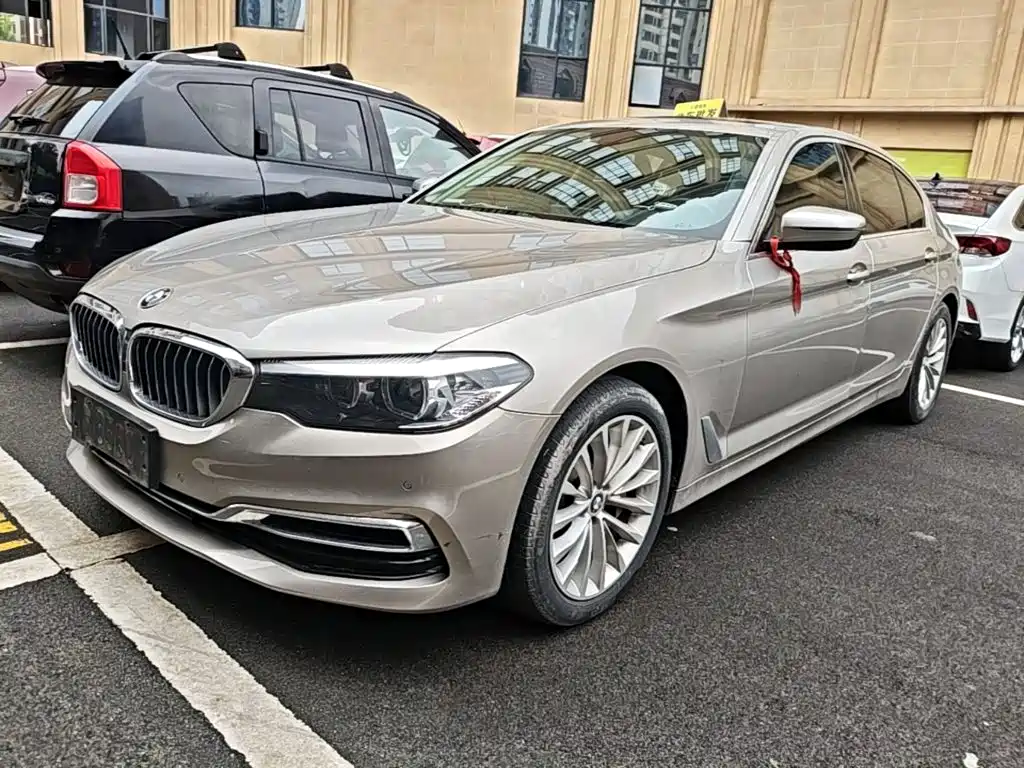 BMW 5 Series — миниатюра 2