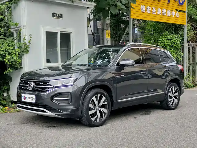 Volkswagen Tharu