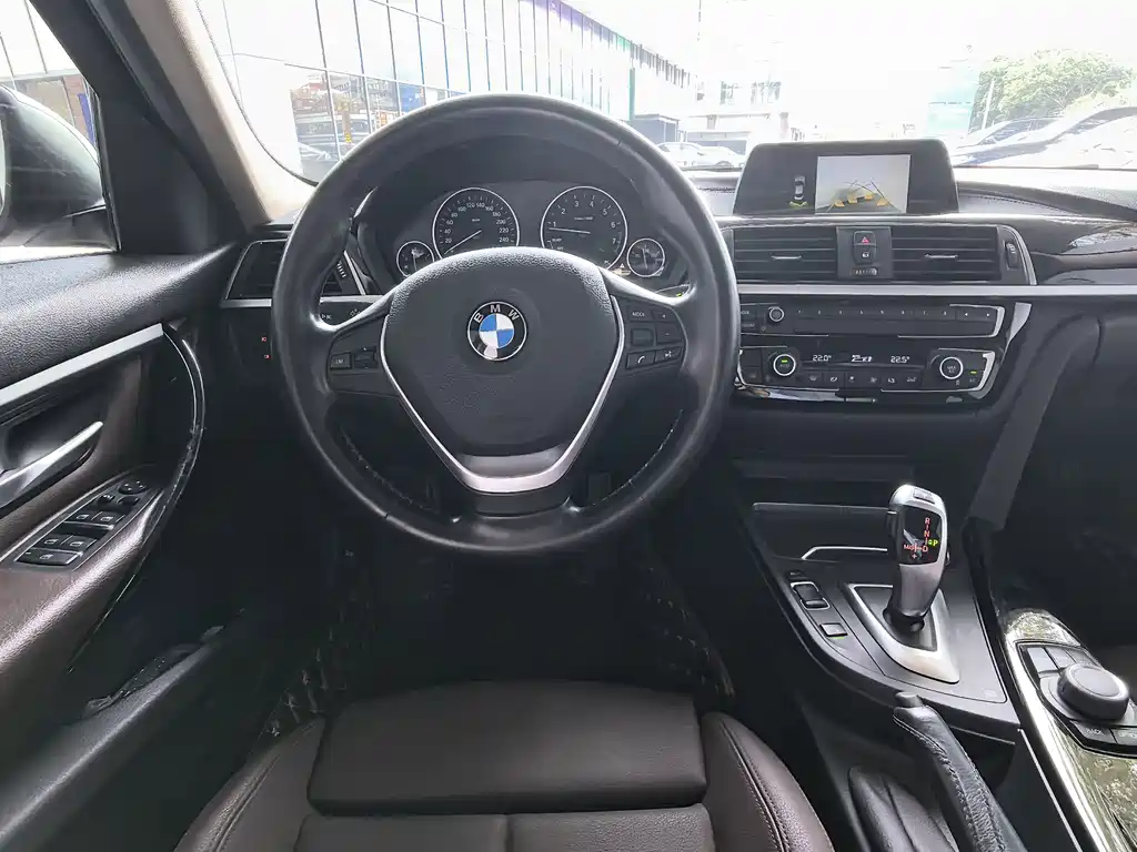 BMW 3 Series — миниатюра 16