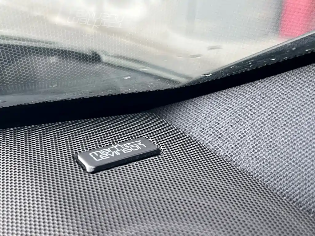 Lexus UX New Energy — миниатюра 18