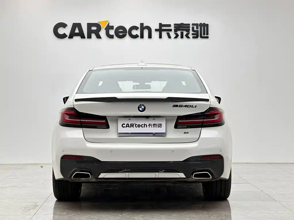 BMW 5 Series — миниатюра 4