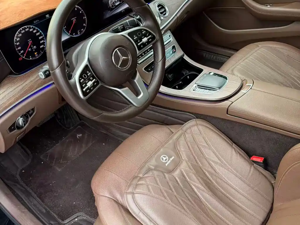 Mercedes-Benz E-Class — миниатюра 6