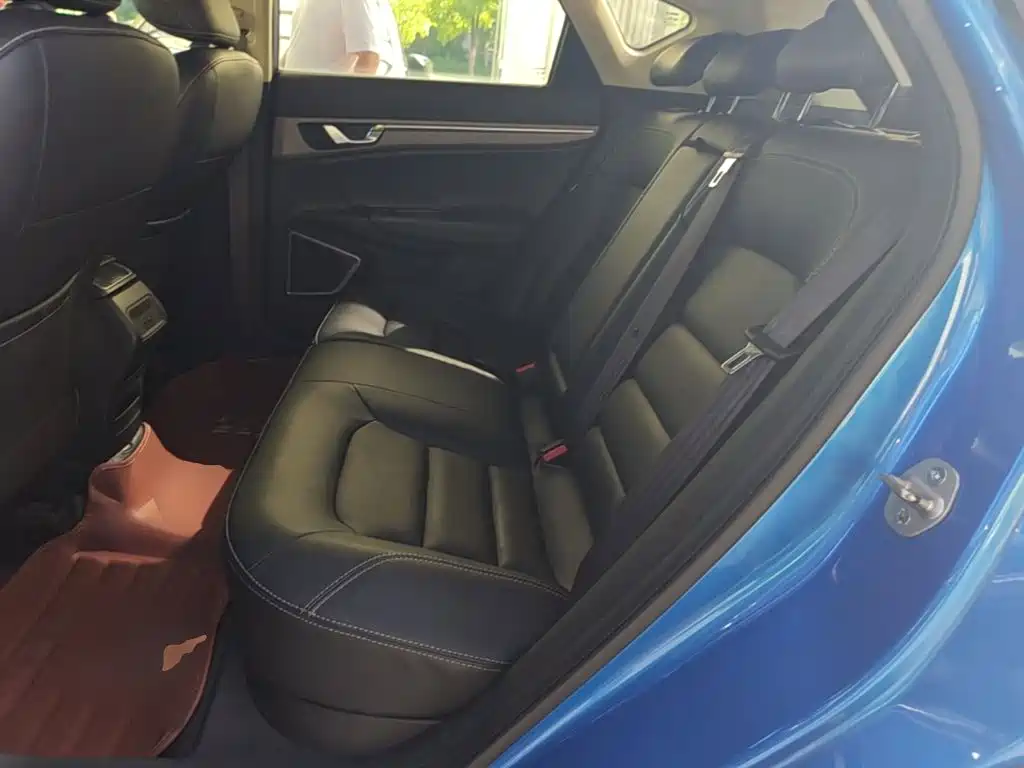 Geely Emgrand GS — миниатюра 17