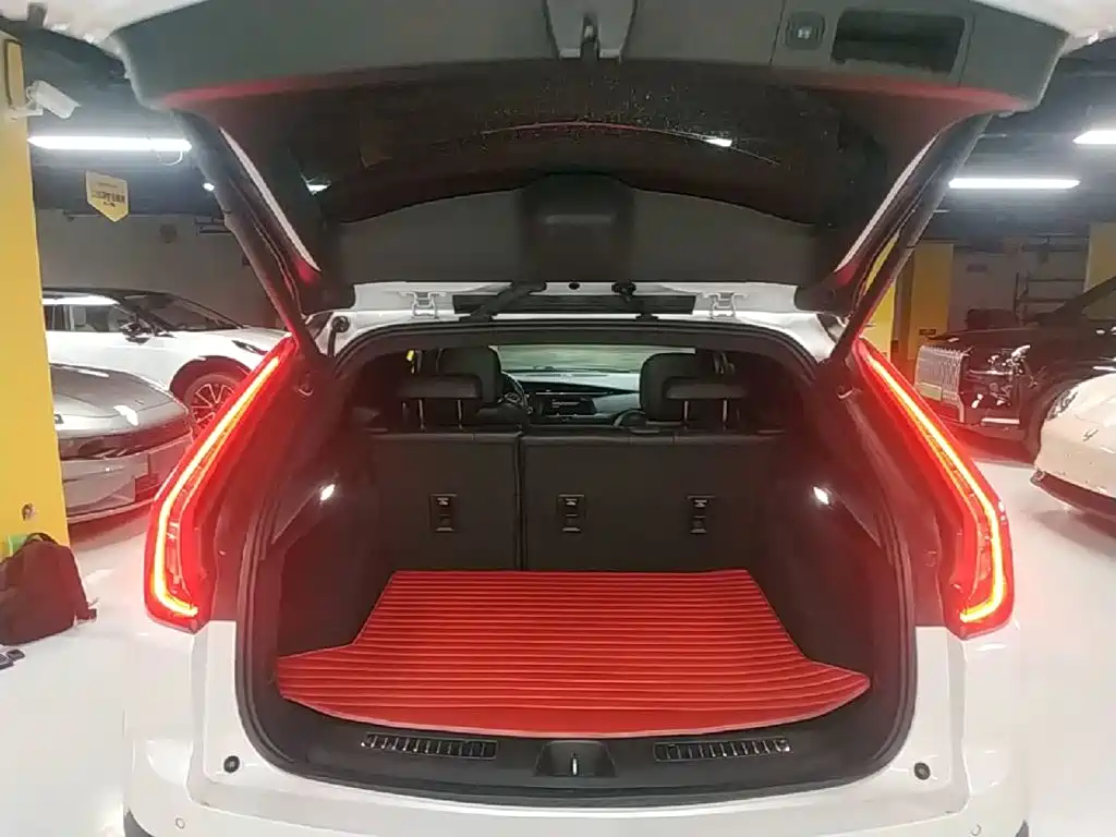 Cadillac XT4 — миниатюра 19