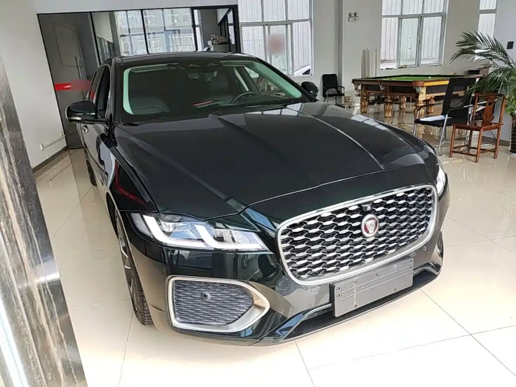 Jaguar XFL — миниатюра 4