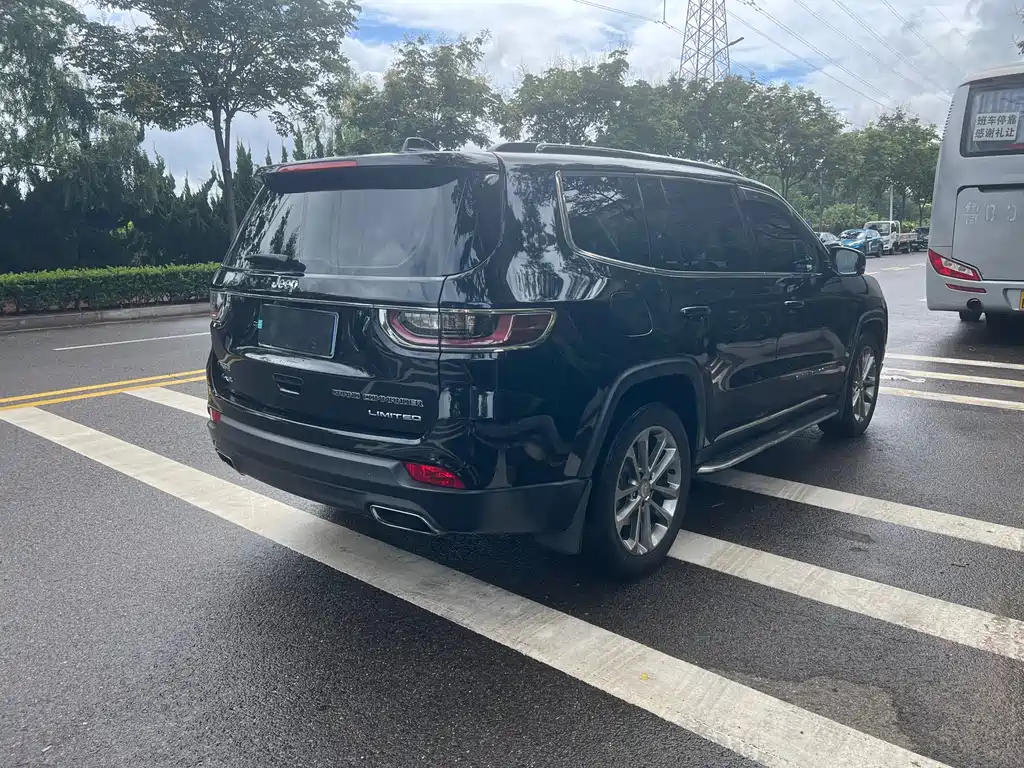 Jeep Grand Commander — миниатюра 5