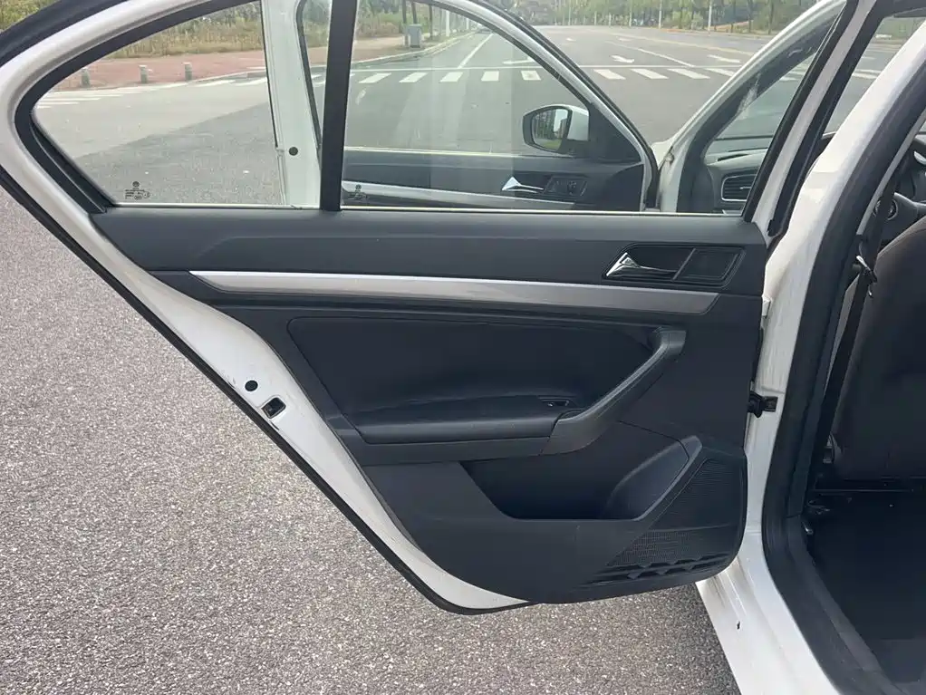 Volkswagen Lavida — миниатюра 12