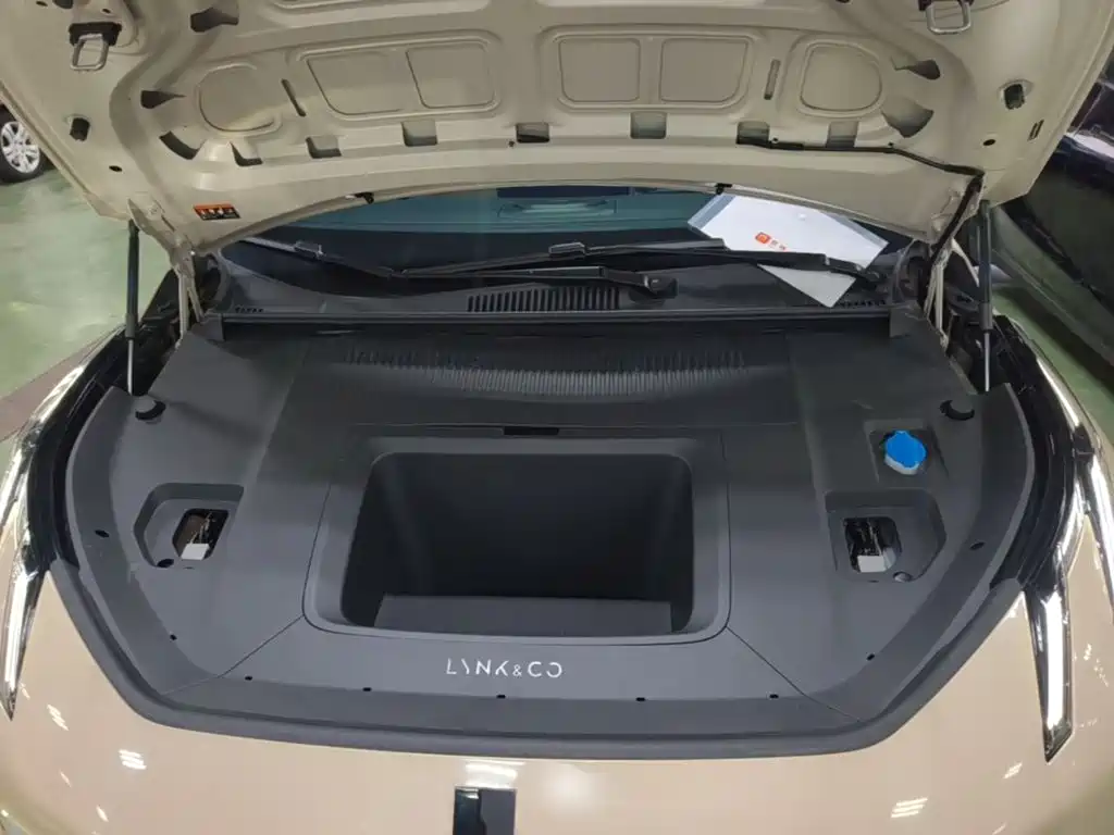 Lynk & Co Z20 — миниатюра 20
