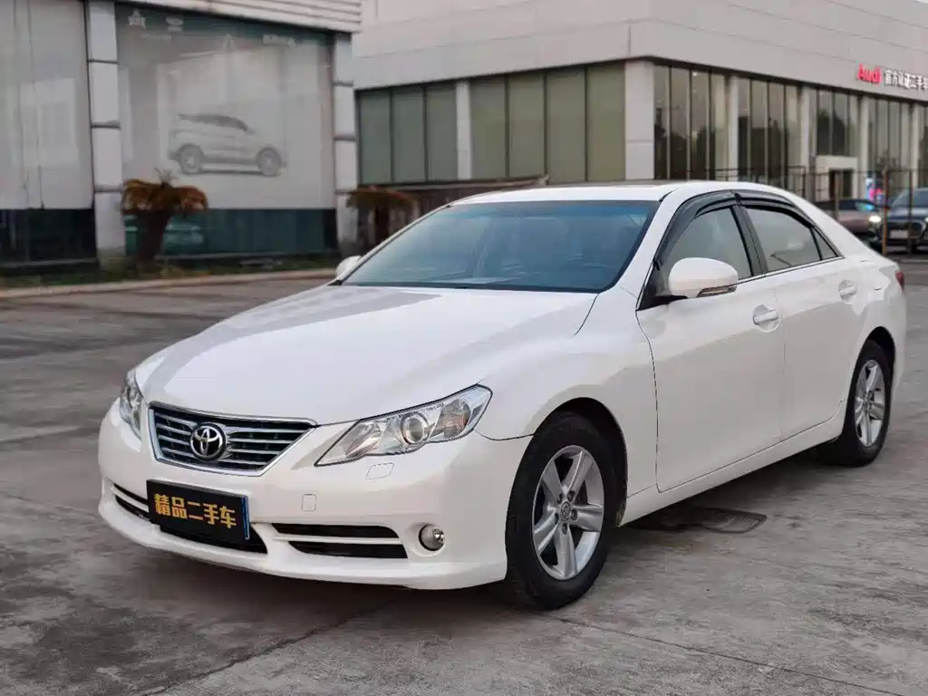 Toyota Reiz