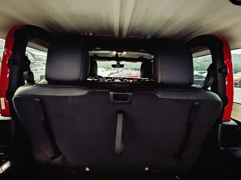 Jeep Wrangler — миниатюра 16