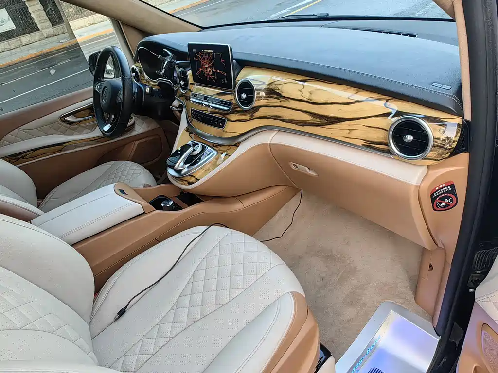 Mercedes-Benz V-Class V 2018 V 260 L Luxury Long Wheelbase VI