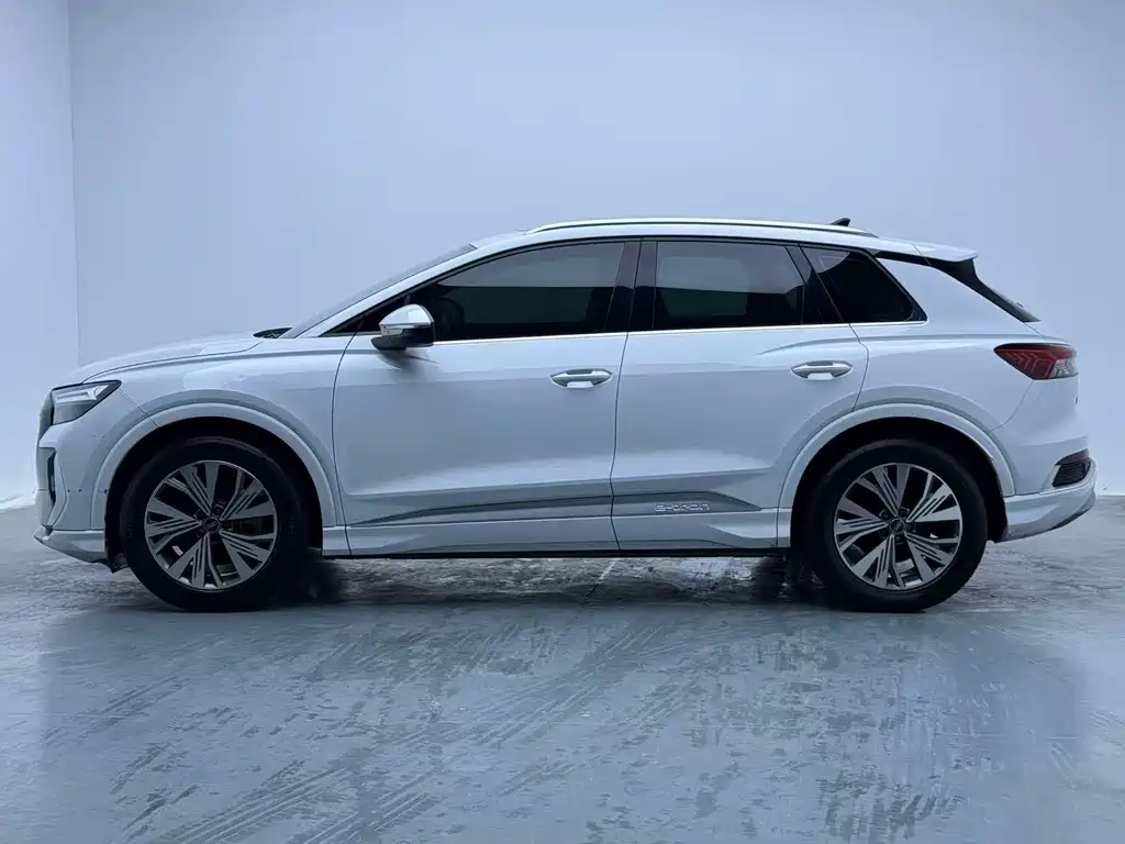 Audi Q4 e-tron — миниатюра 7
