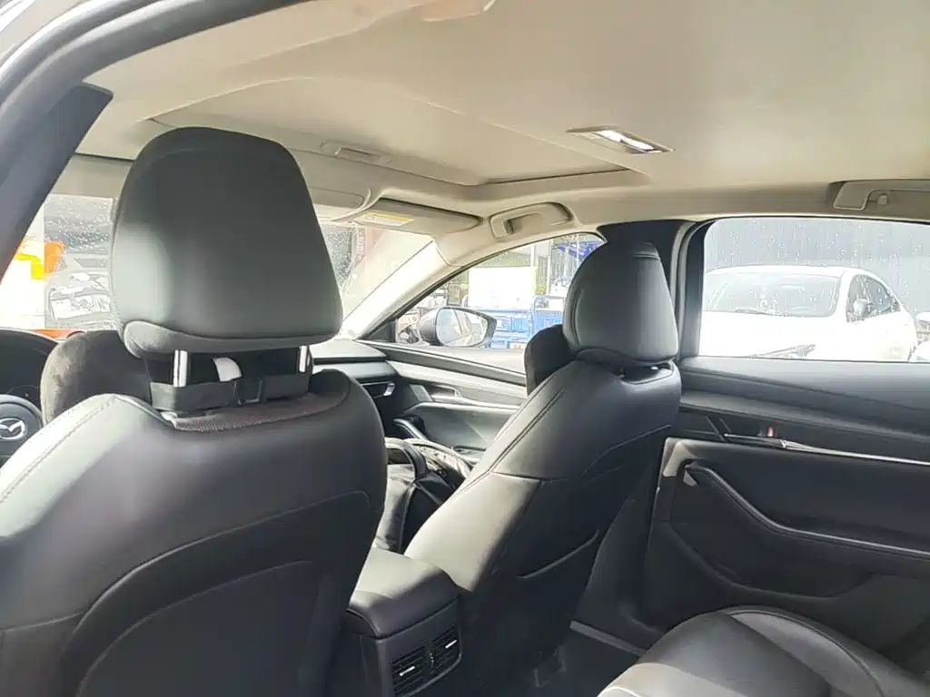 Mazda 3 Axela — миниатюра 18