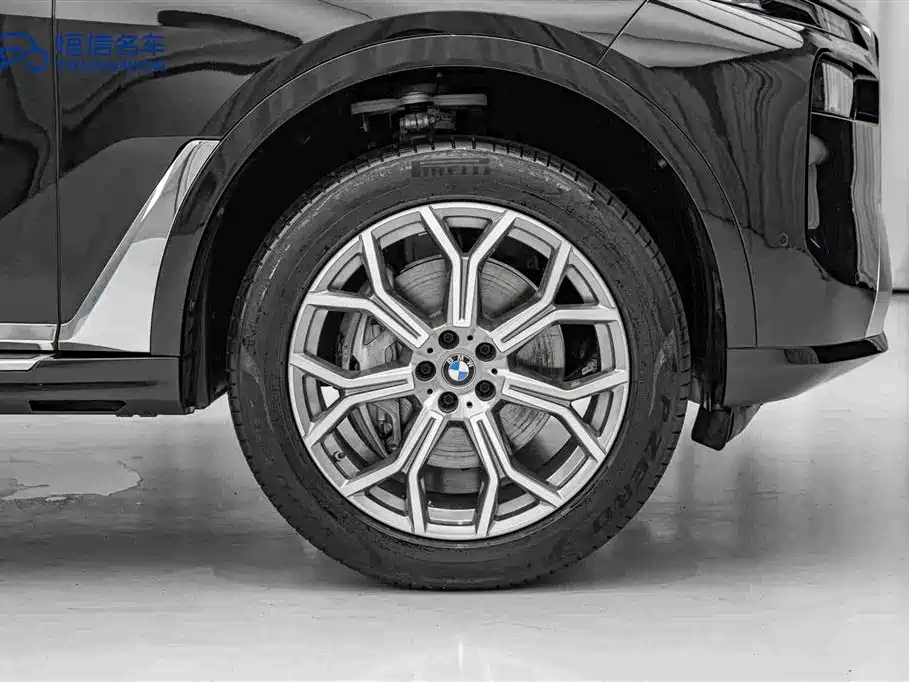 BMW X7 — миниатюра 11