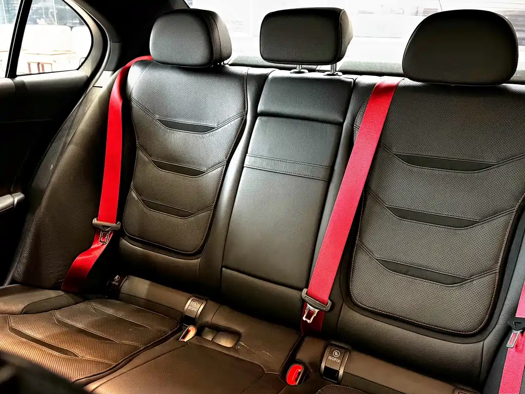 Mercedes-Benz C-Class AMG — миниатюра 12