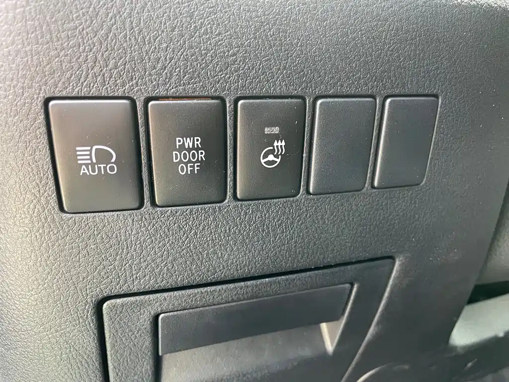 Toyota Vellfire - фото 17