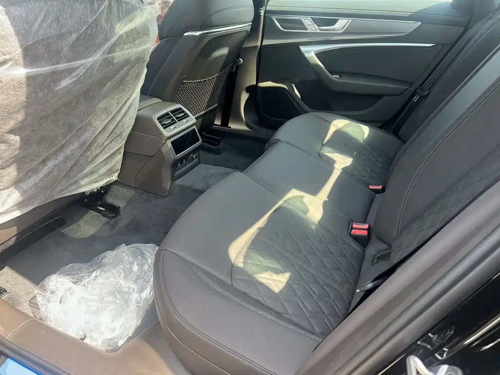 Audi A6L 2026 45 TFSI