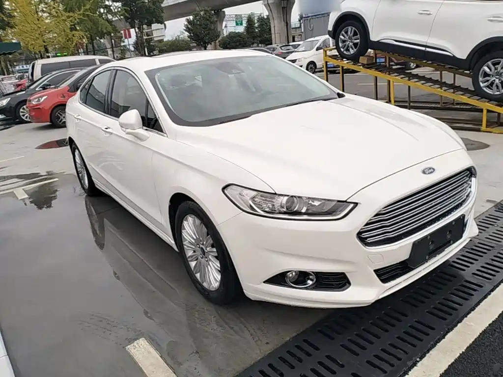 Ford Mondeo — миниатюра 4