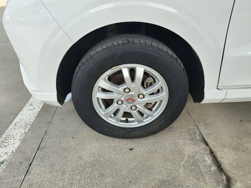 Wuling Hongguang — миниатюра 23