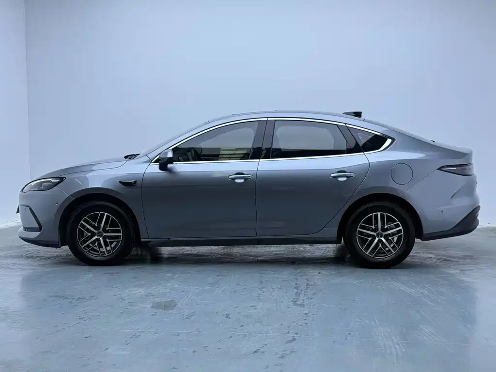 BYD Seal 05 DM-i — миниатюра 3
