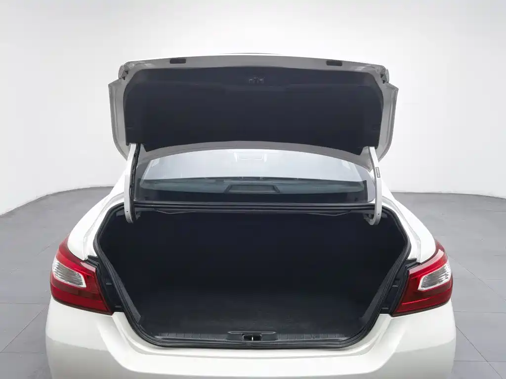 Nissan Teana — миниатюра 16