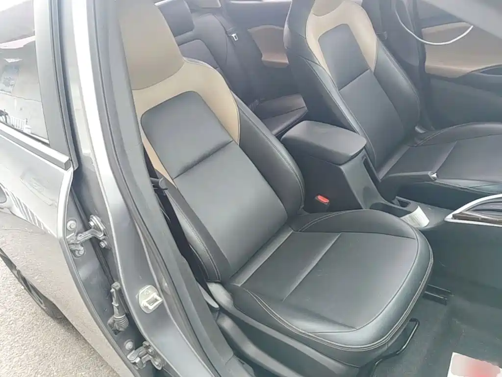 Chevrolet Cavalier — миниатюра 25