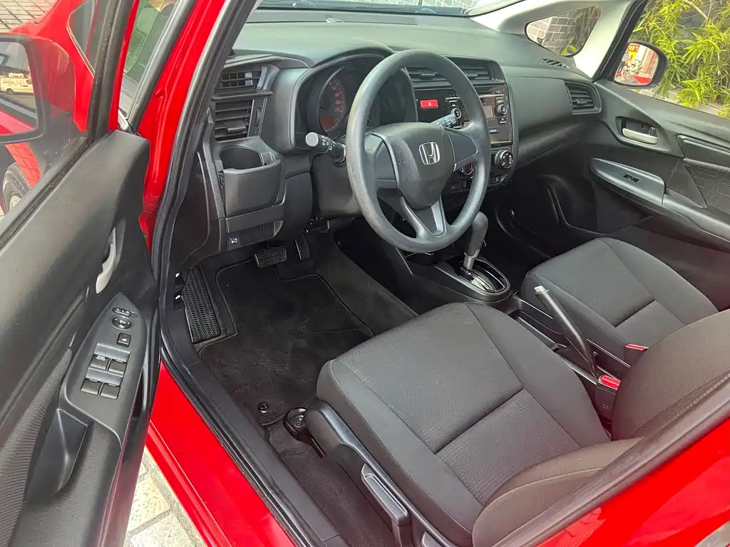 Honda Fit — миниатюра 12