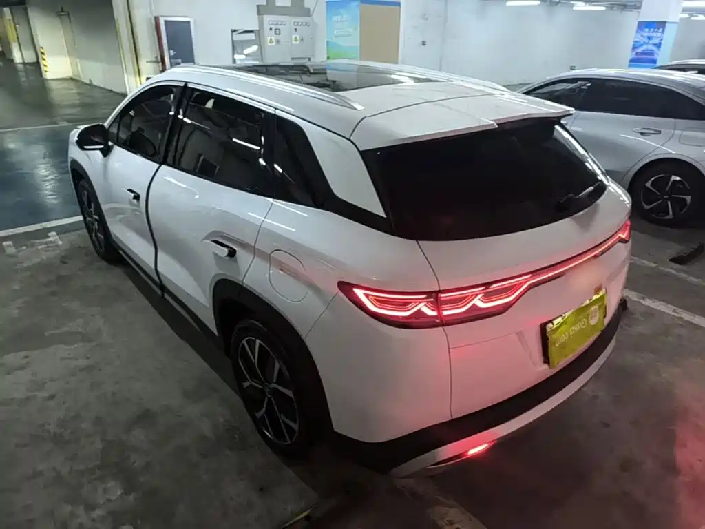 BYD L DM-i — миниатюра 5