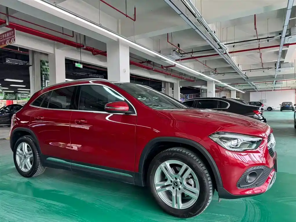 Mercedes-Benz GLA