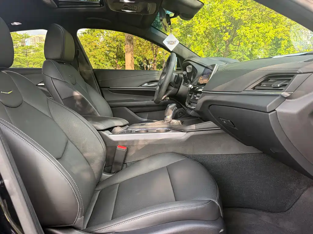 Cadillac CT4 — миниатюра 9