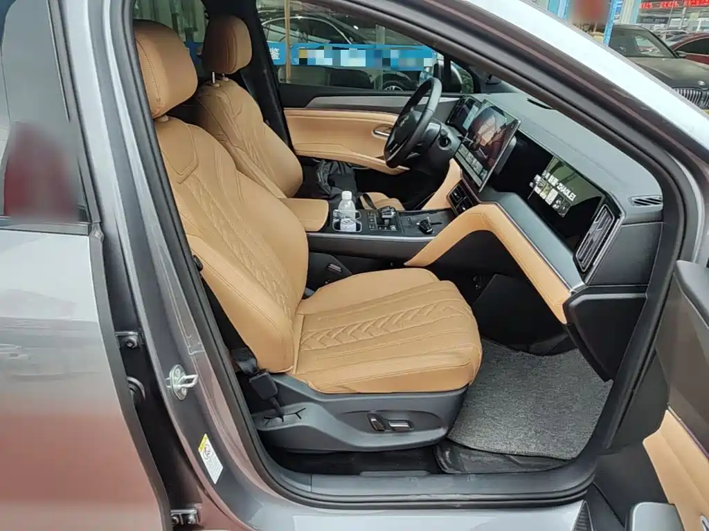BYD L DM-i — миниатюра 25