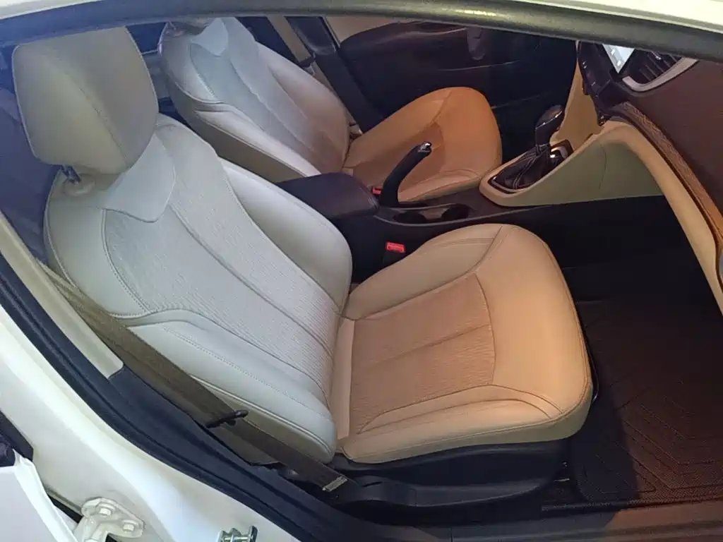Buick Excelle — миниатюра 25