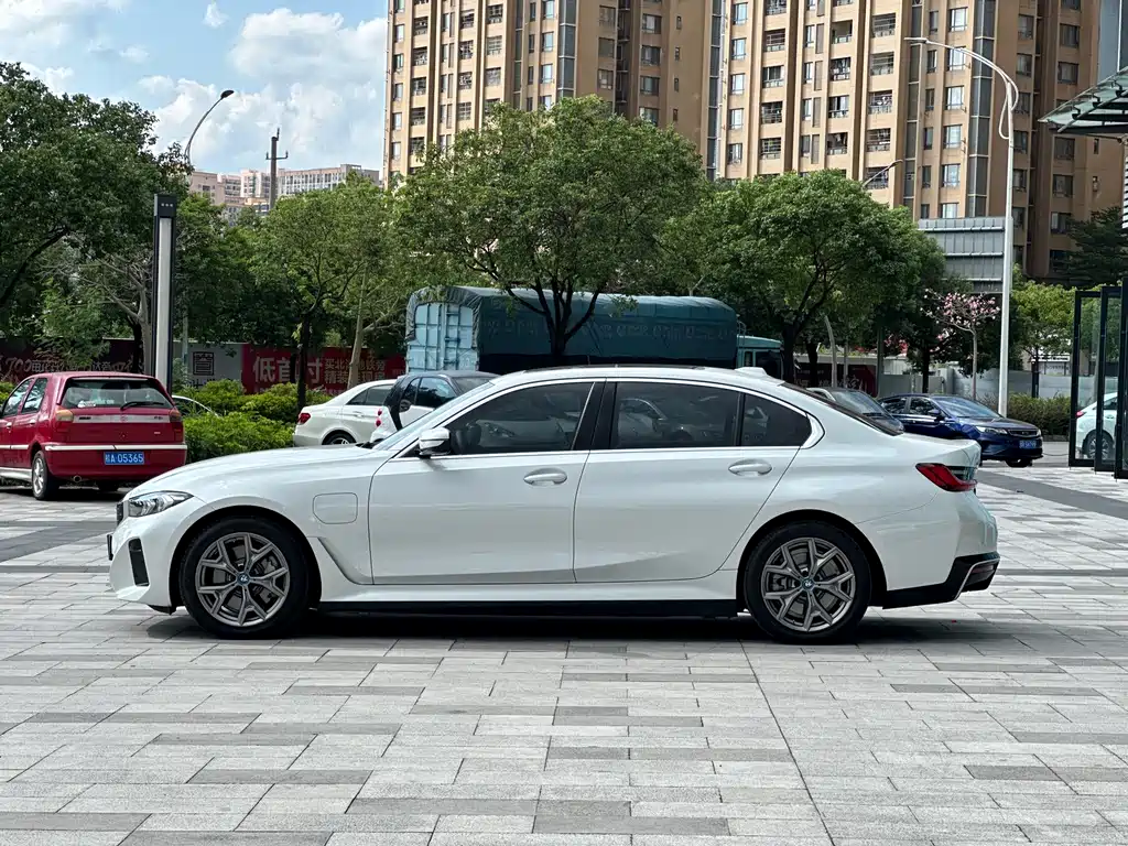 BMW i3 — миниатюра 8