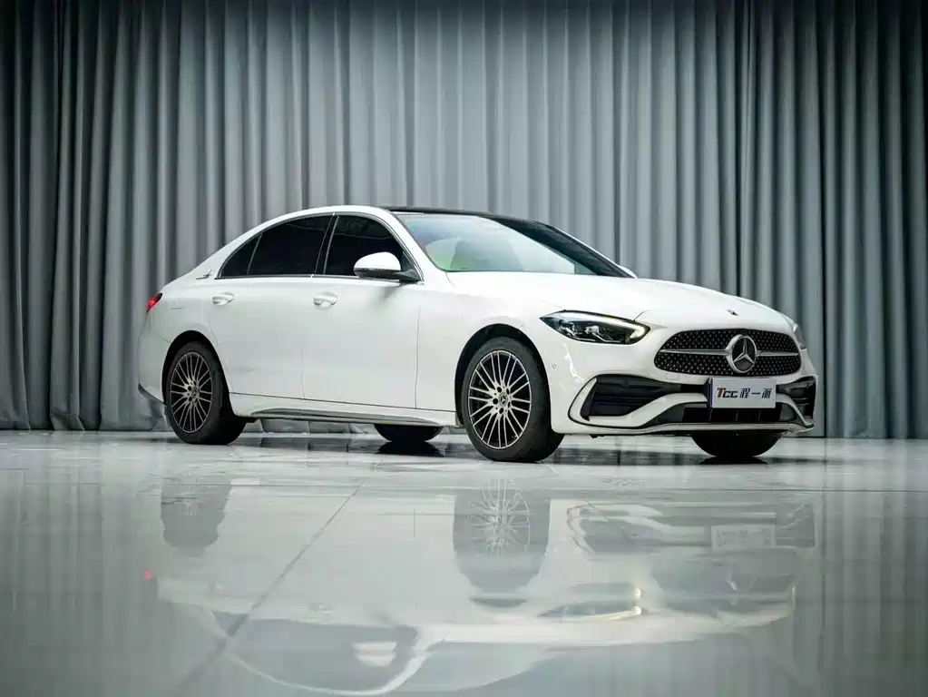Mercedes-Benz C-Class — миниатюра 3
