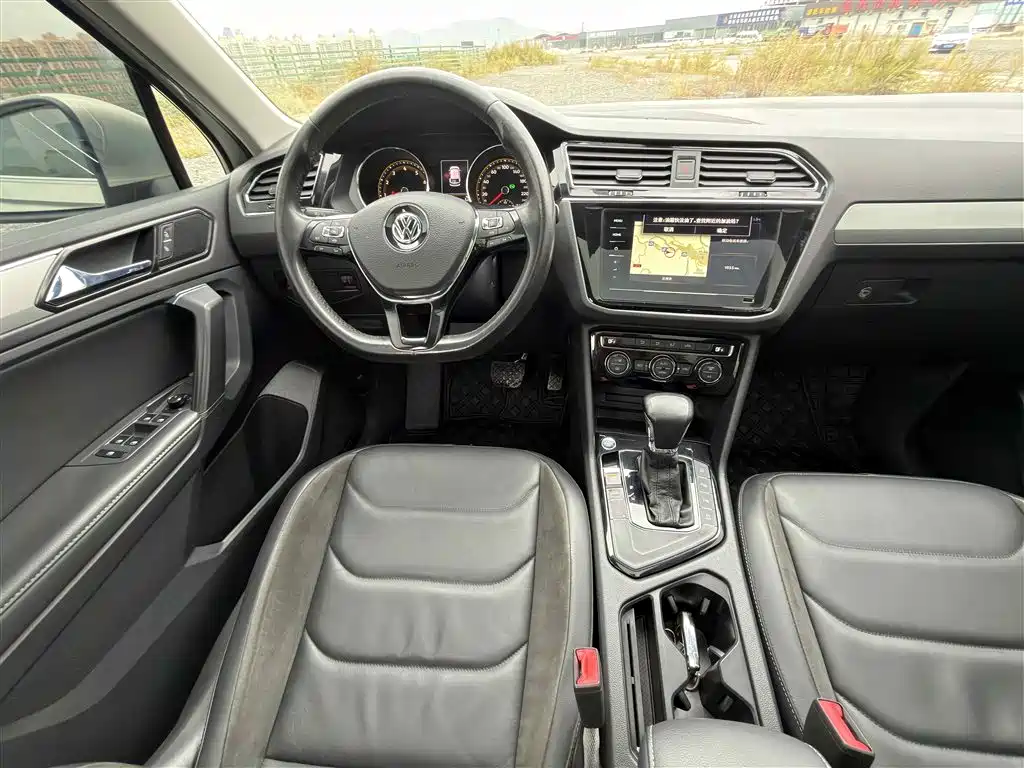 Volkswagen Tiguan L — миниатюра 9