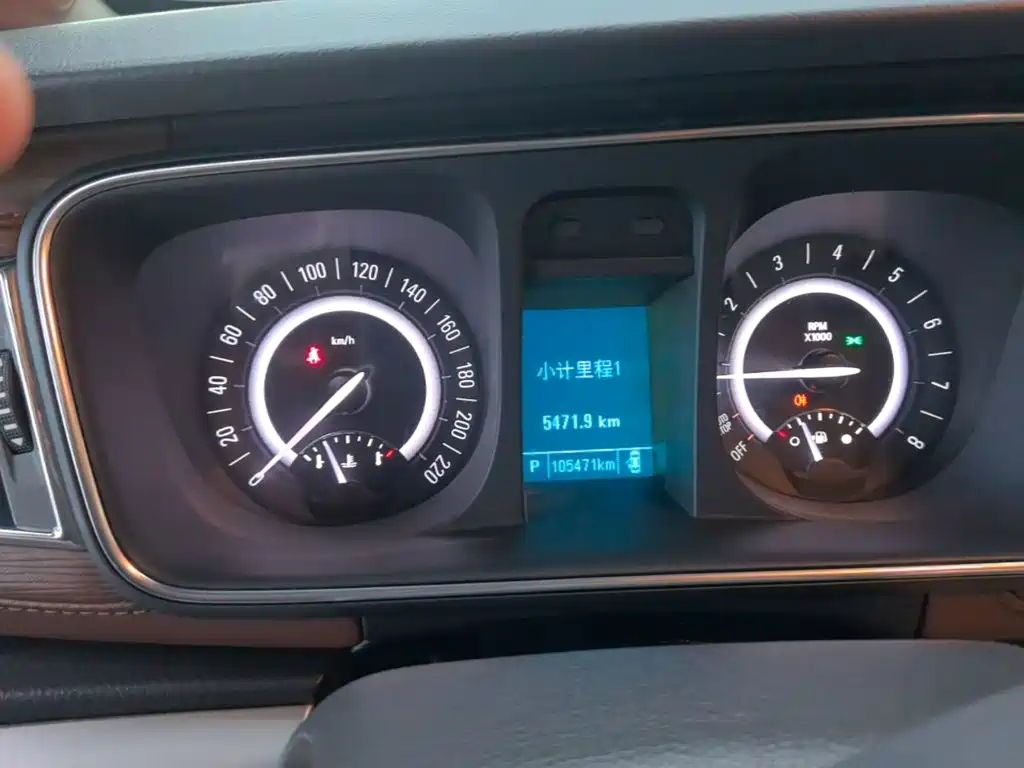 Buick GL8 — миниатюра 12