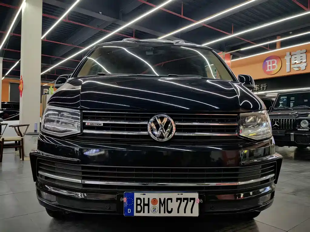 Volkswagen Caravelle 2017 2.0TSI Comfort 7 мест