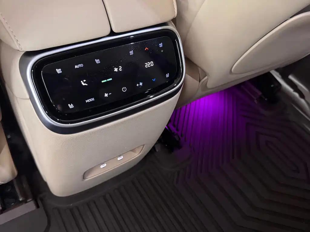 AITO AITO M7 — миниатюра 19