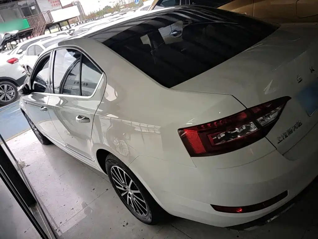 Skoda Octavia — миниатюра 5