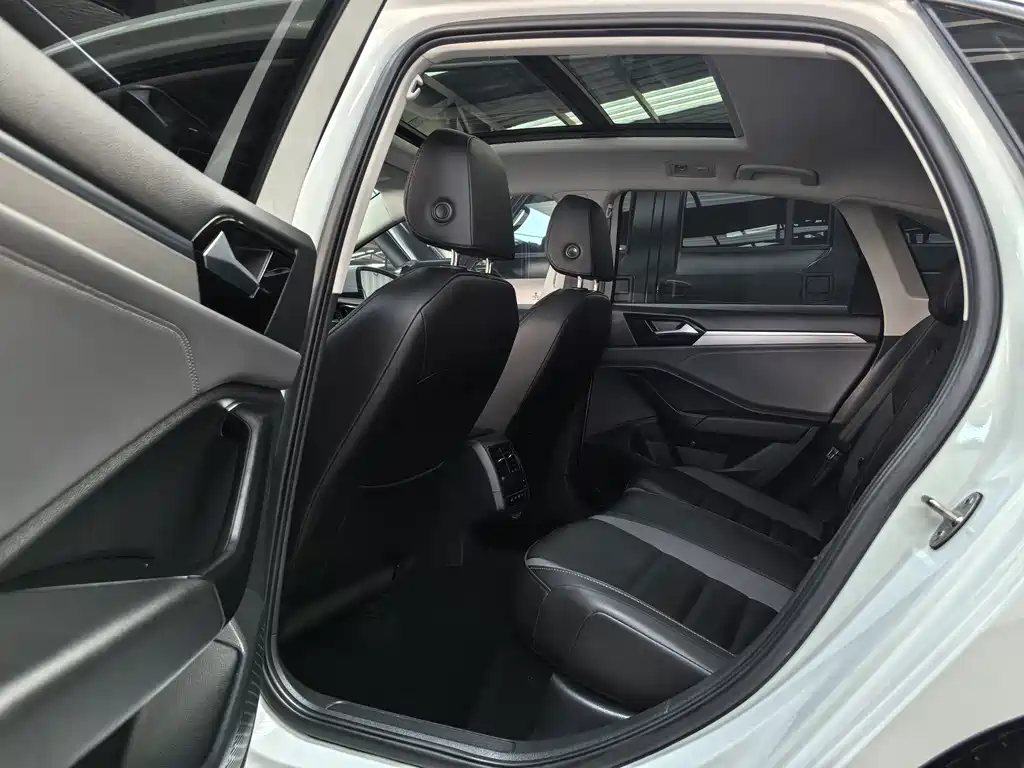Volkswagen Sagitar — миниатюра 5