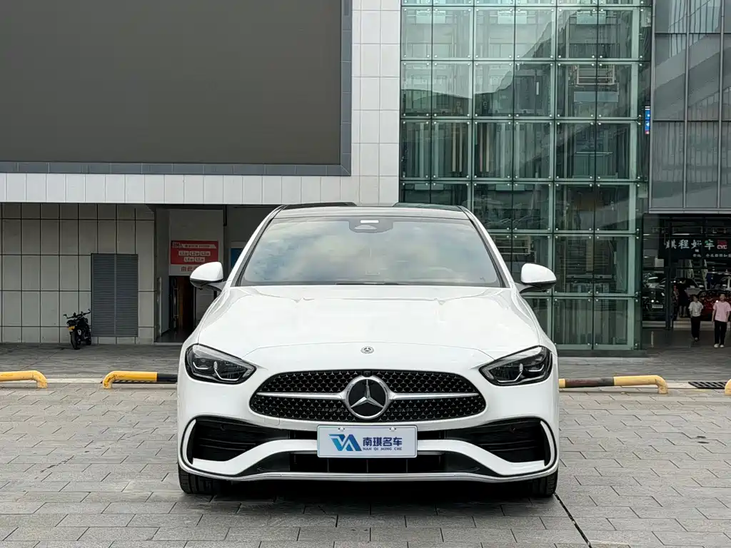 Mercedes-Benz C-Class — миниатюра 2