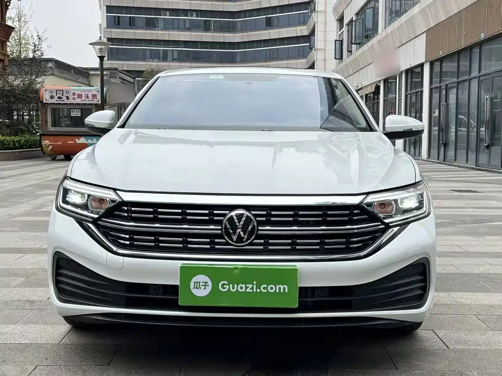 Volkswagen Sagitar — миниатюра 3