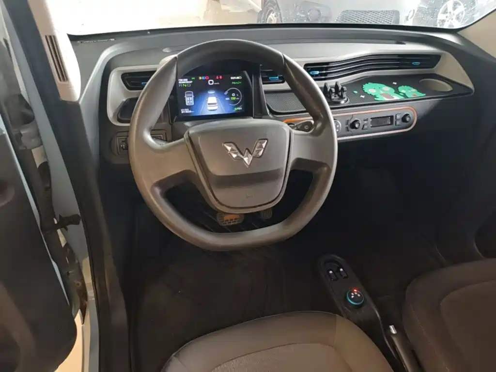Wuling MINIEV — миниатюра 10