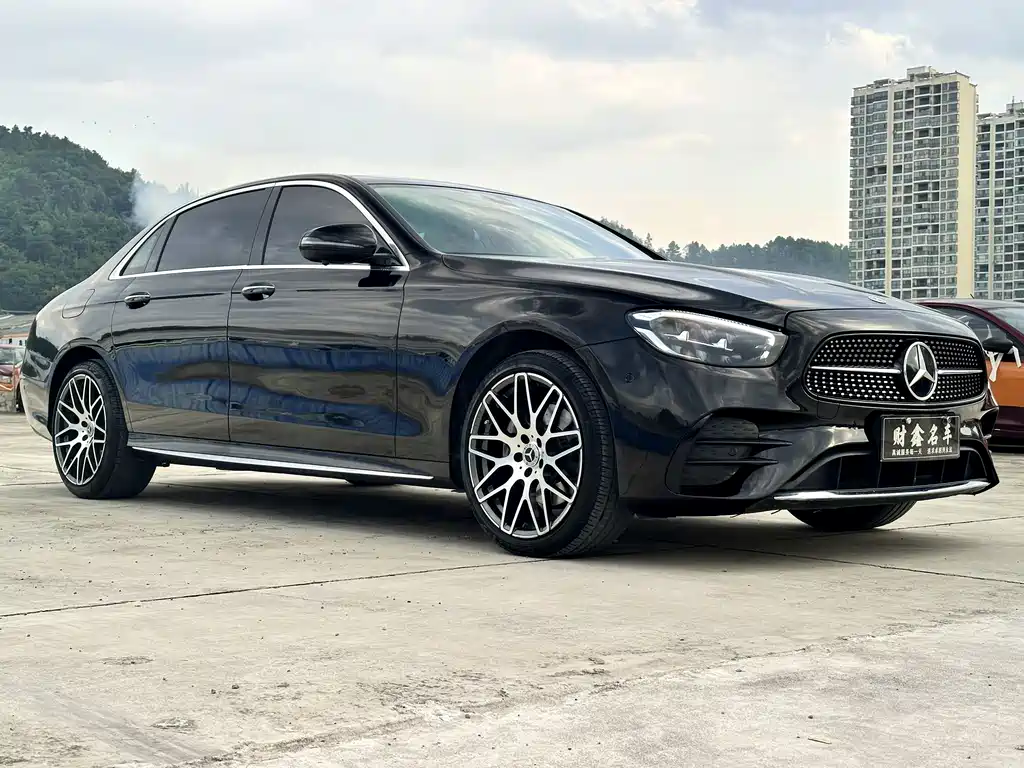 Mercedes-Benz E-Class — миниатюра 3