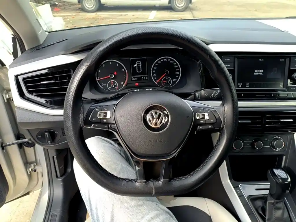 Volkswagen Polo — миниатюра 11