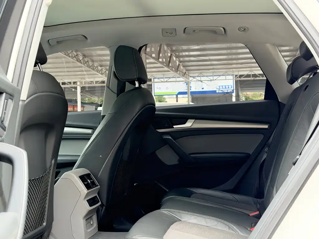 Audi Q5L — миниатюра 11