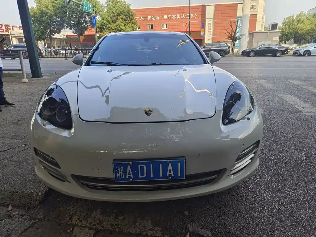 Porsche Panamera — миниатюра 2