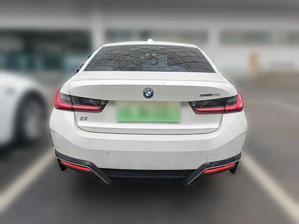 BMW i3 — миниатюра 8