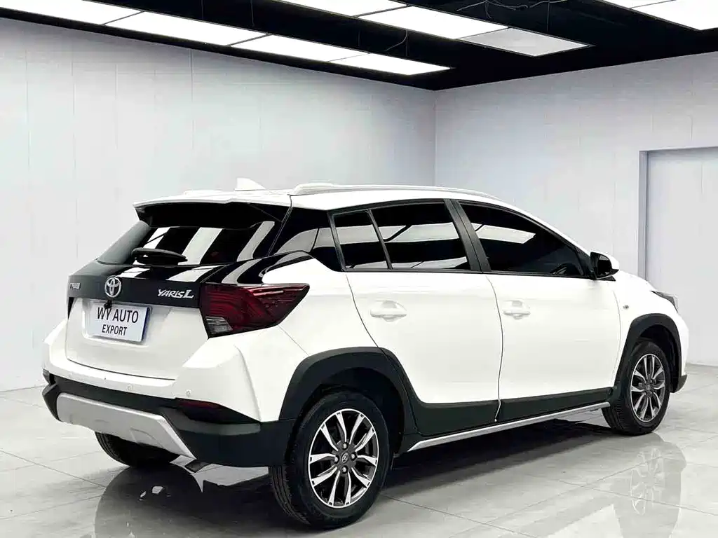 Toyota Yaris L — миниатюра 4